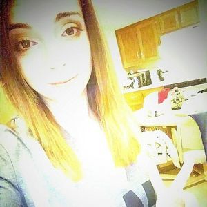 Meet your Posher, Alicia